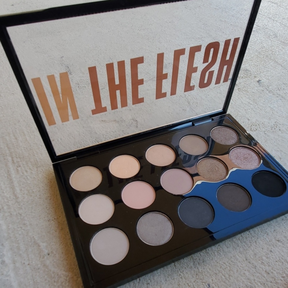 MAC In The Flesh Palette
